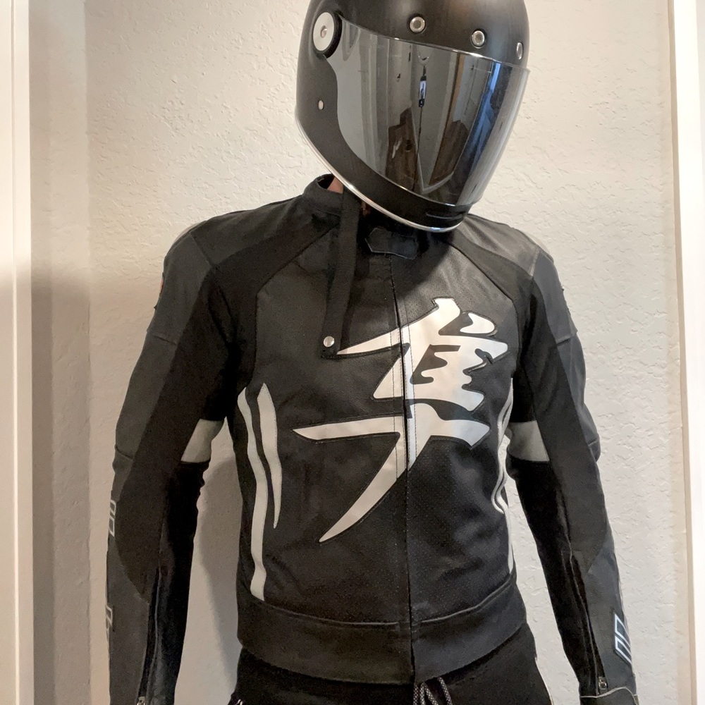 Suzuki Hayabusa Motorcycle Jacket with Armor